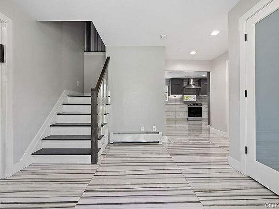 4th image of 106 S Airmont Road