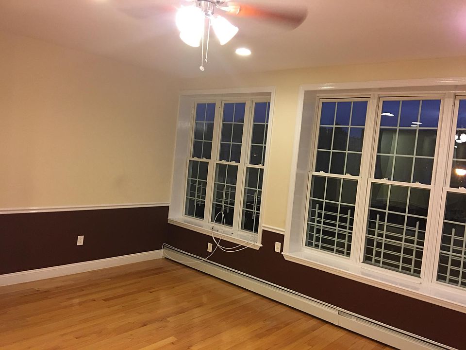 1st image of 927 E 223rd St #2