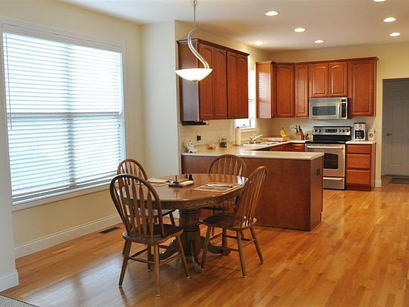 5th image of 7145 Marriott Ct