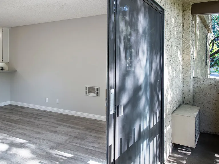334 Monterey Rd — Photo 13