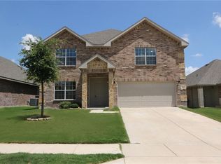 9444 Tierra Verde Dr, Fort Worth, TX 76177