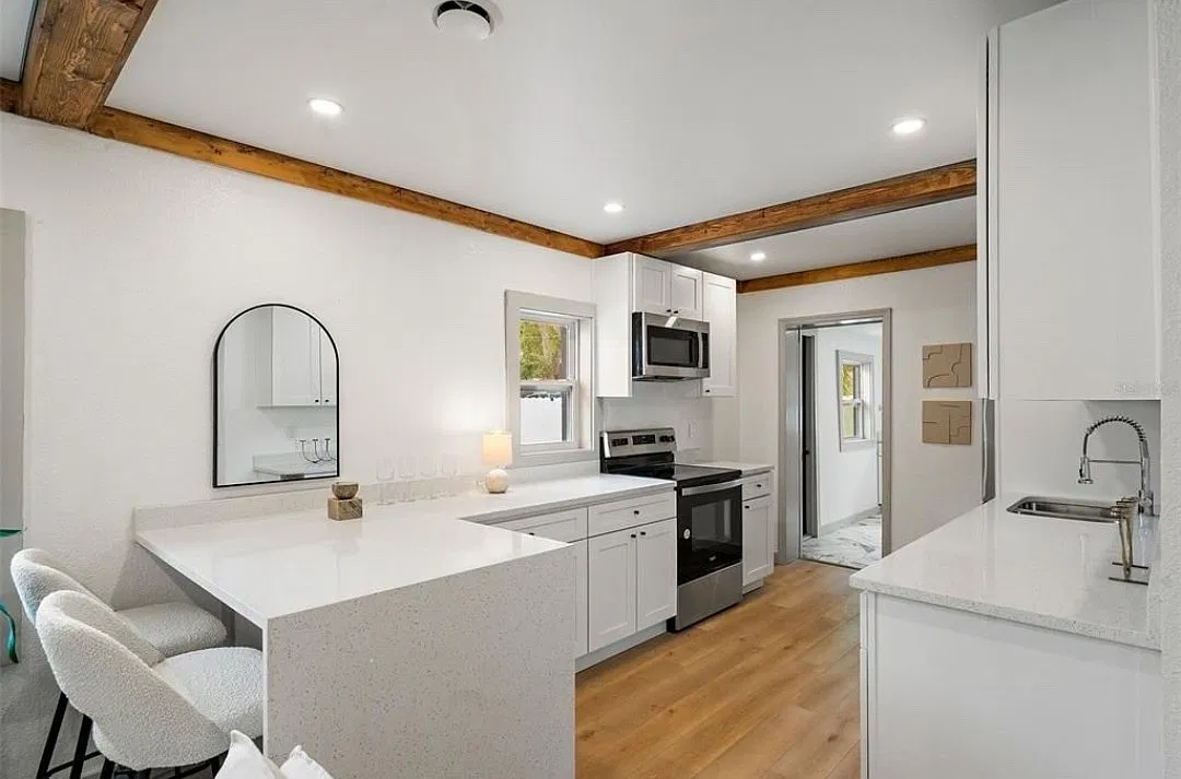 3036 Emerson Ave S — Photo 4
