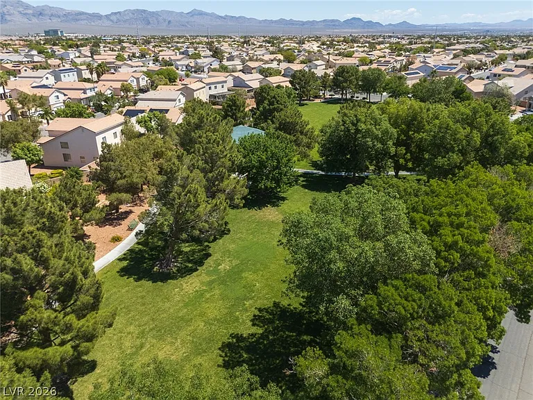 6042 Highland Gardens Dr — Photo 23