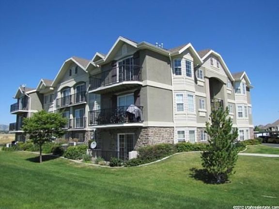 2nd image of 3959 W Romney Dr
