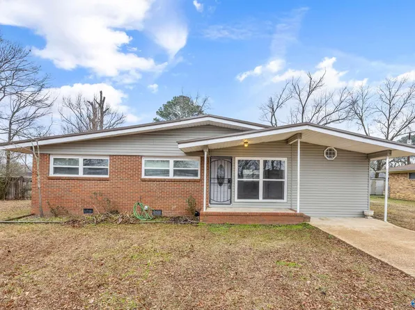 1710 Buena Vista Cir SE, Decatur, AL 35601