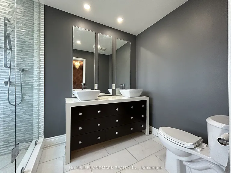 3484 Eglinton Ave W — Photo 20