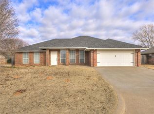 1401 Steiner Rd, Weatherford, OK 73096