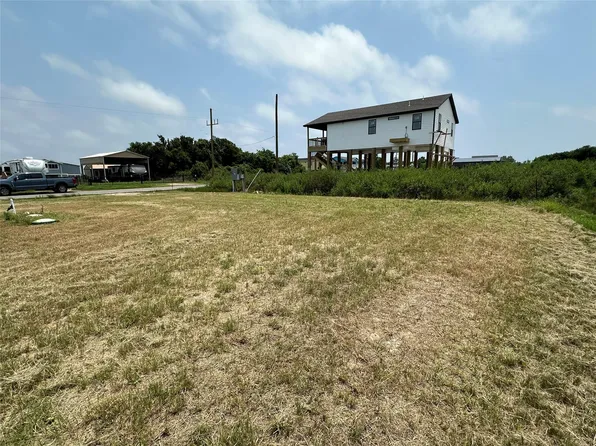 1215 Canal W, Crystal Beach, TX 77650