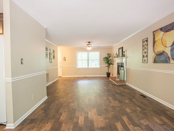 5th image of 117 Bonaparte Dr
