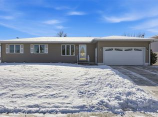 3815 1st Ave SW, Cedar Rapids, IA 52404