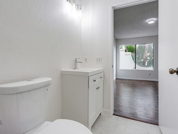 3rd image of 9489 Fairgrove Ln