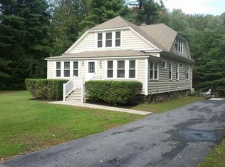 28 Davis St, Douglas, MA 01516