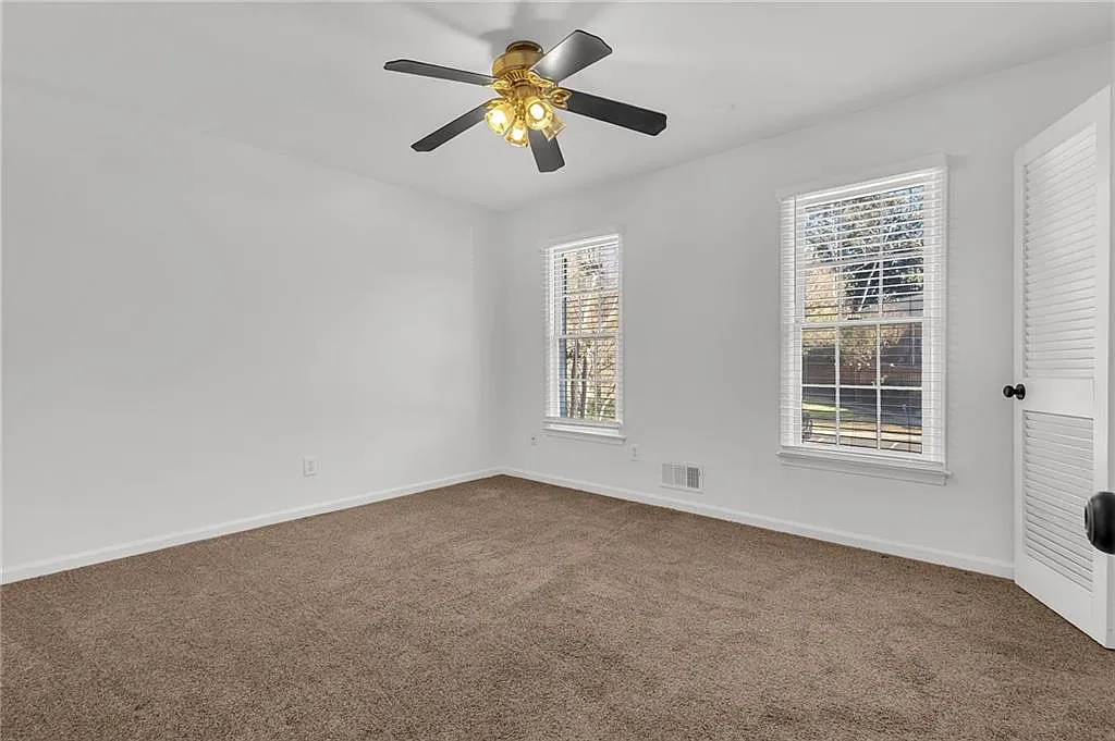 2 bed, 1.5 bath, 1020 sqft, $1,800 — Photo 4