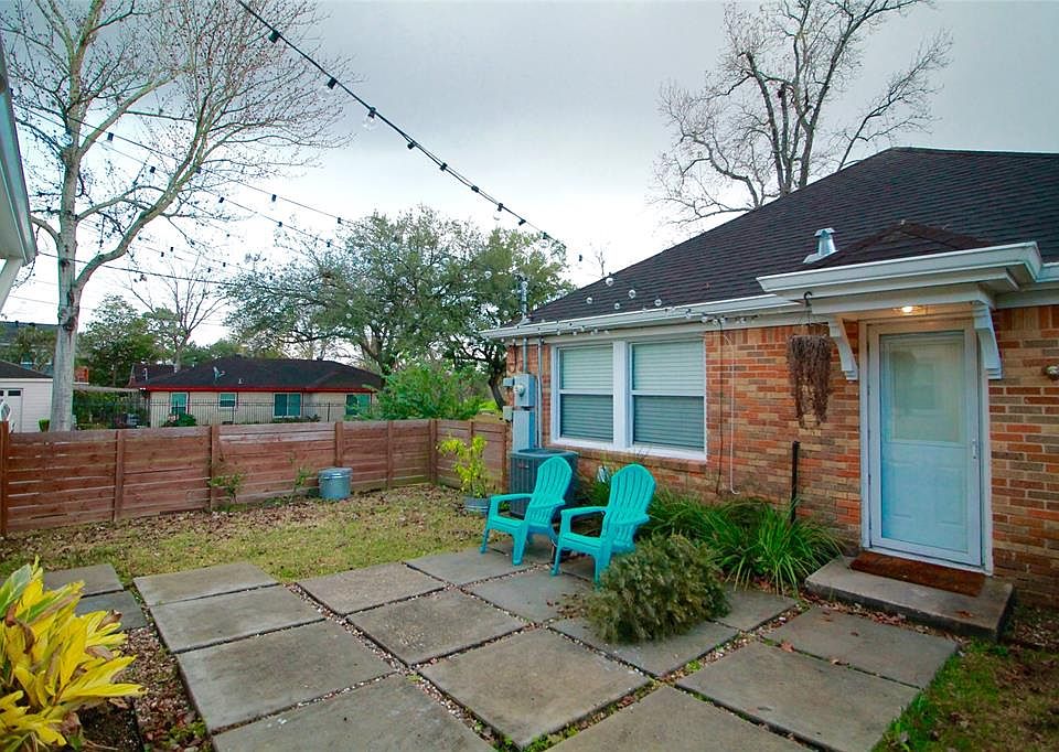 1st image of 6669 Park Ln