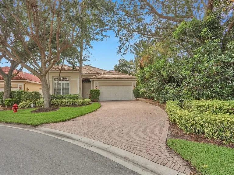 116 Palm Cir — Photo 30
