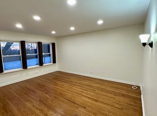 6113 N Kedzie Ave #2N, Chicago, IL 60659