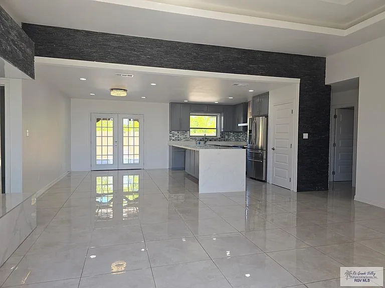6802 Bonham Rd — Photo 8