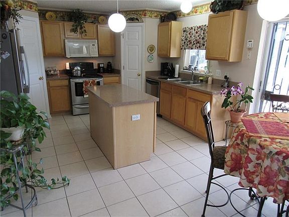 3rd image of 16932 Corner Bay Ct