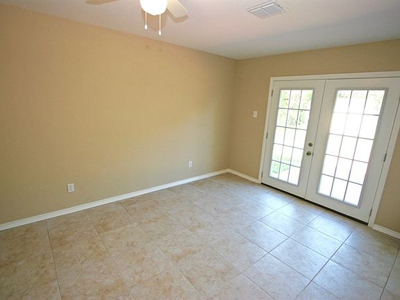 5th image of 3010 Christian Dr