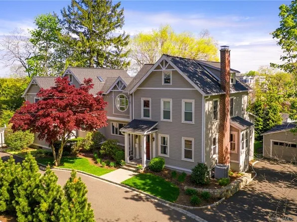 32 Seminary Street, New Canaan, CT 06840
