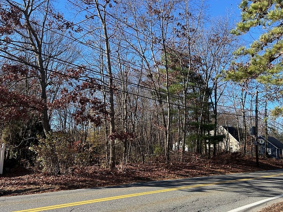 2nd image of 76 Lancaster Rd