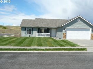205 Grouse Ct, Hermiston, OR 97838