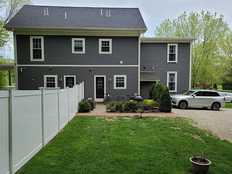 28 Parker St #B — Photo 4