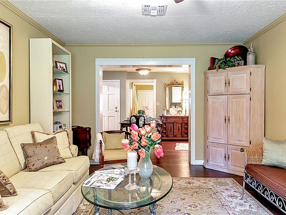 3rd image of 36316 Lanson Ave