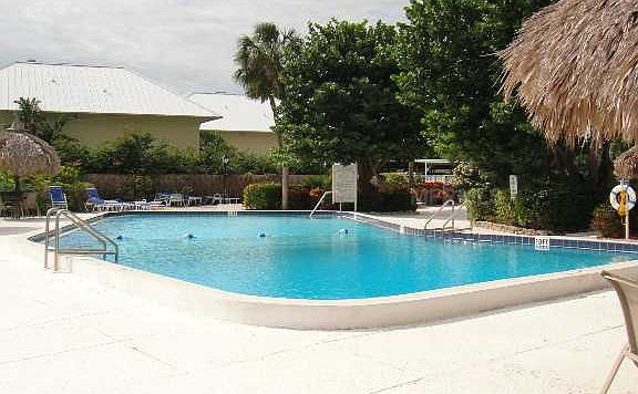 2nd image of 7200 Sunshine Skyway Ln S APT 12G