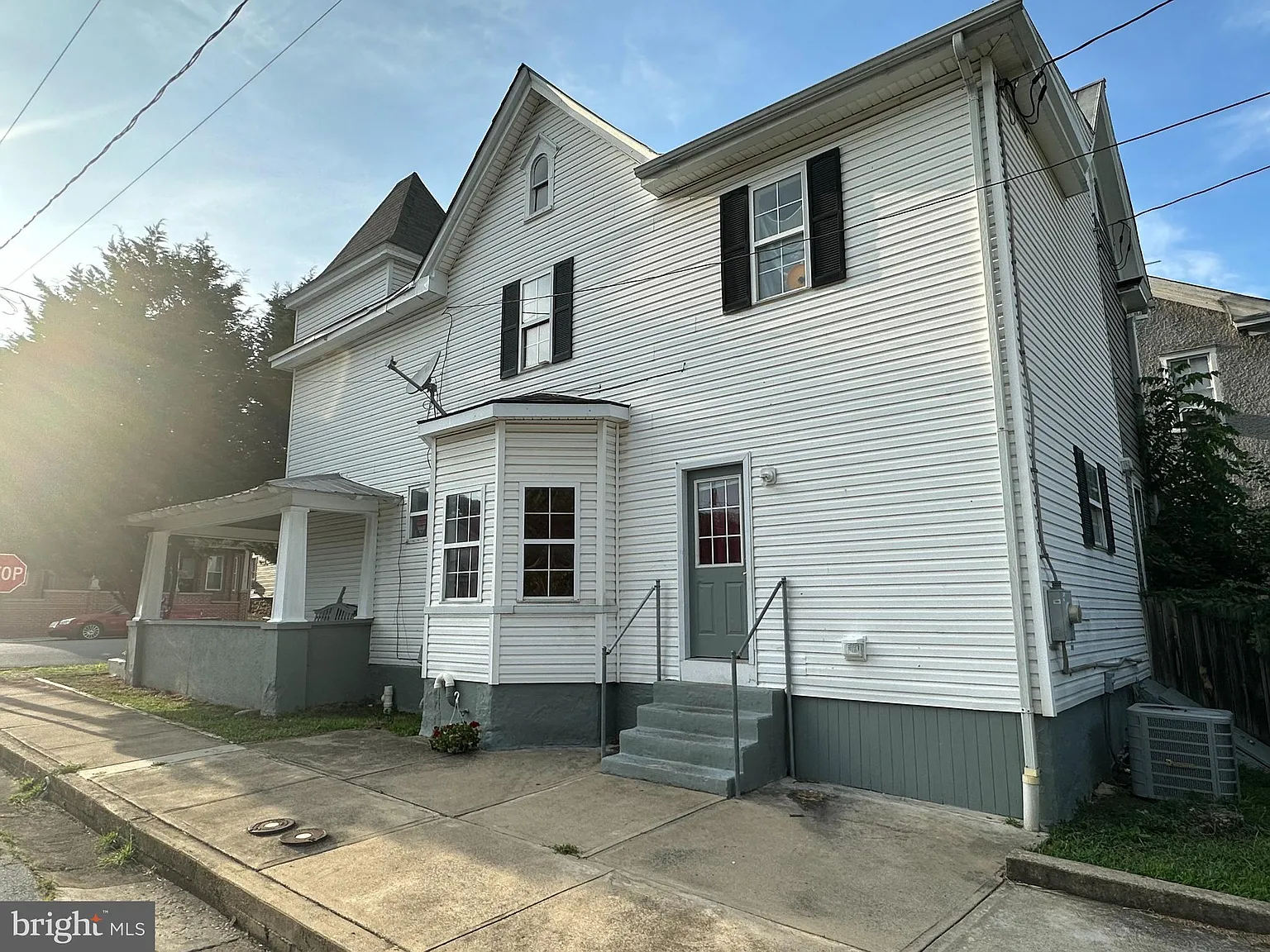 436 Virginia Ave photo 1