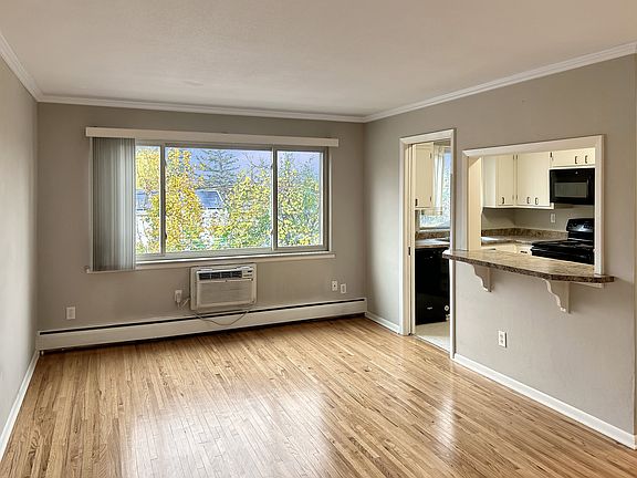 2nd image of 1045 Cleveland Ave S #105516