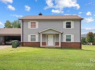 224 28th Avenue Pl NE, Hickory, NC 28601