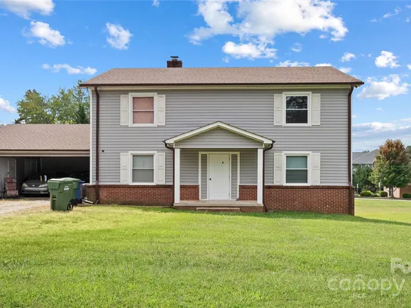 224 28th Avenue Pl NE, Hickory, NC 28601