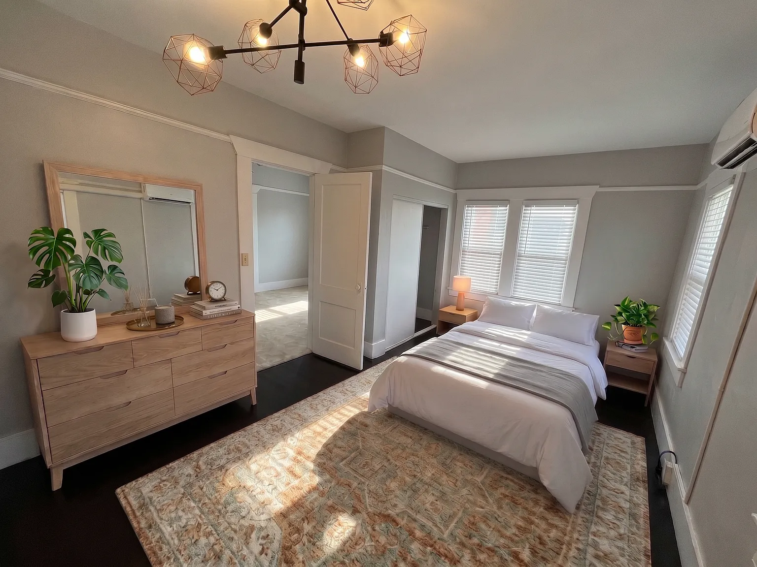 1 bed, 887 sqft, $2,450 — Photo 3