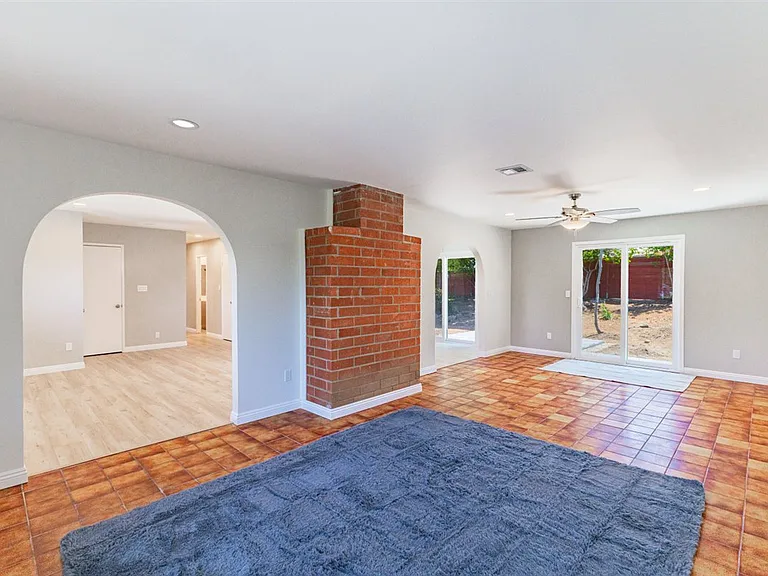 6547 Radcliffe Dr — Photo 4