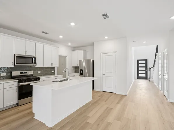 812 Leavenworth Dr, McKinney, TX 75071