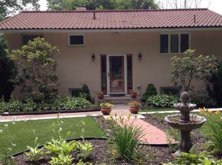 20 Oak Ridge Dr, Stone Ridge, NY 12484