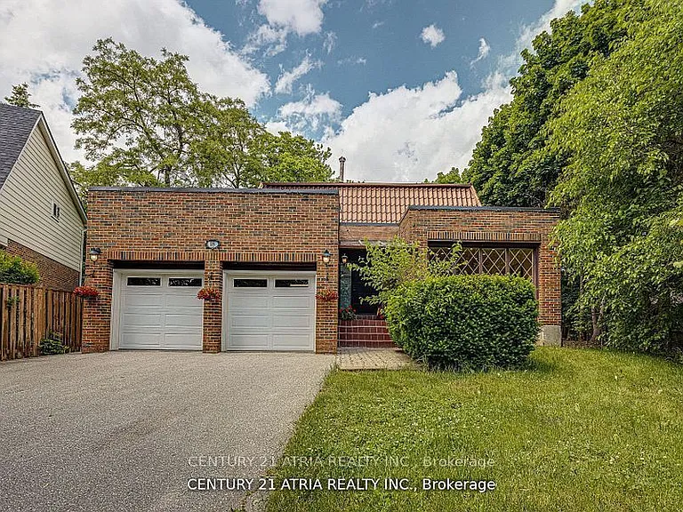 18 Hester Ct — Photo 1