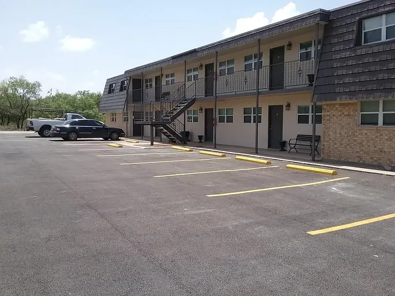 106 Fairway Dr #1 — Photo 1