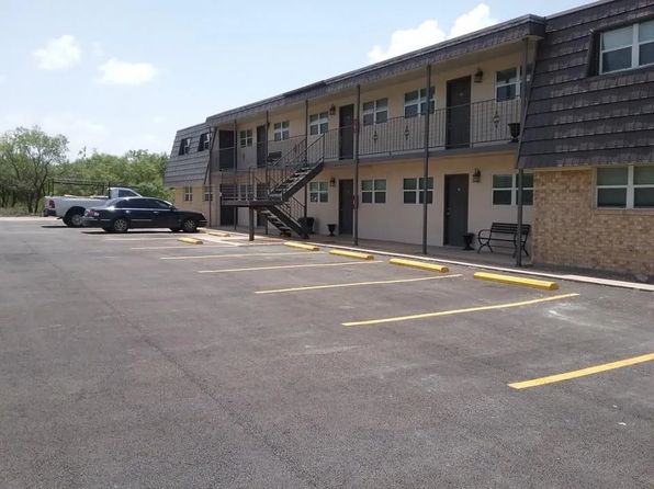 106 Fairway Dr #1