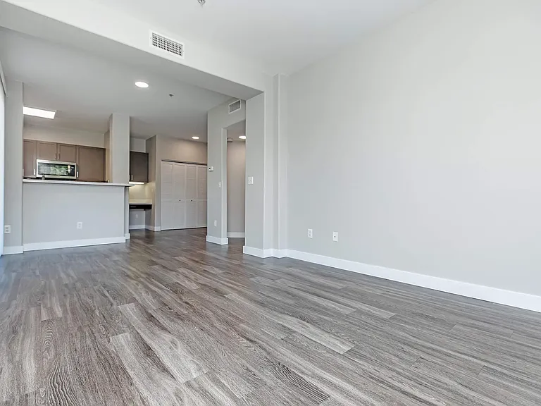 Bellecour Way Apartment Homes — Photo 11