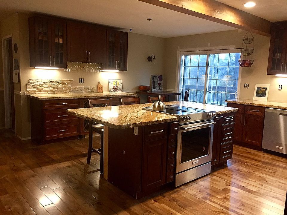 2nd image of 49496 Pierce Dr