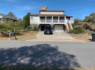 412 Saint Louis St, Kill Devil Hills, NC 27948