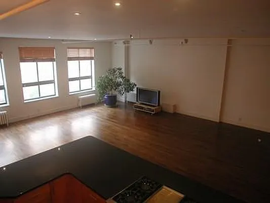 Rented by Bank Neary | media 21