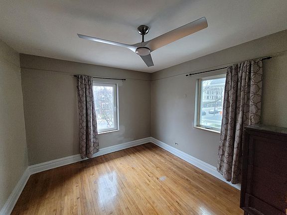 2nd image of 2-5010 W Montrose Ave #2