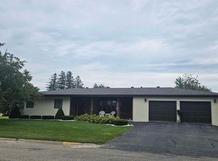 506 N Jefferson St, Calmar, IA 52132