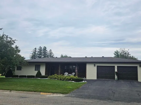 506 N Jefferson St, Calmar, IA 52132