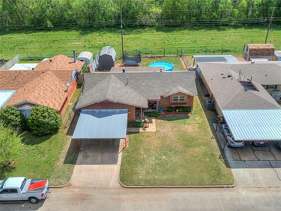 2nd image of 616 Del Haven Dr
