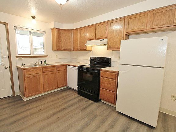 2nd image of 1310 Poplar St #1310