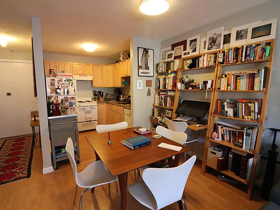 3rd image of 15 Walbridge St APT 34